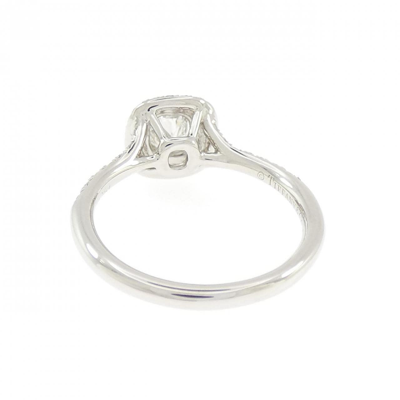 ティファニー ソレスト リング 0.24CT F VVS1