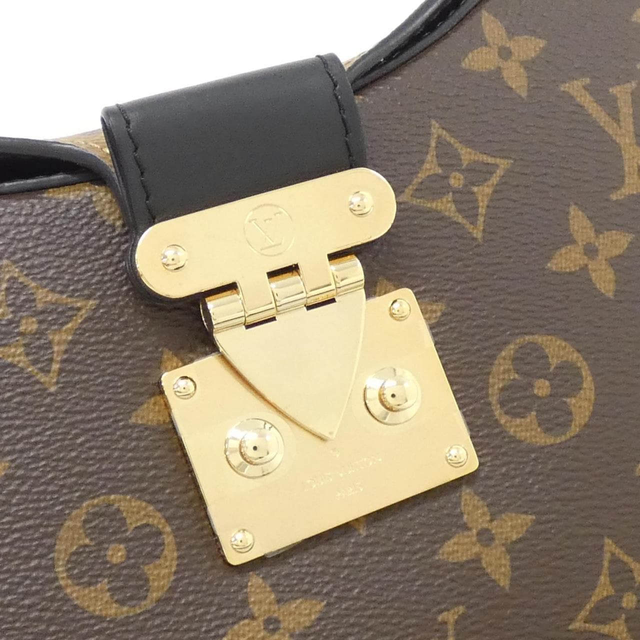 ルイヴィトン モノグラム LVトゥイニー M46659 ショルダーバッグ