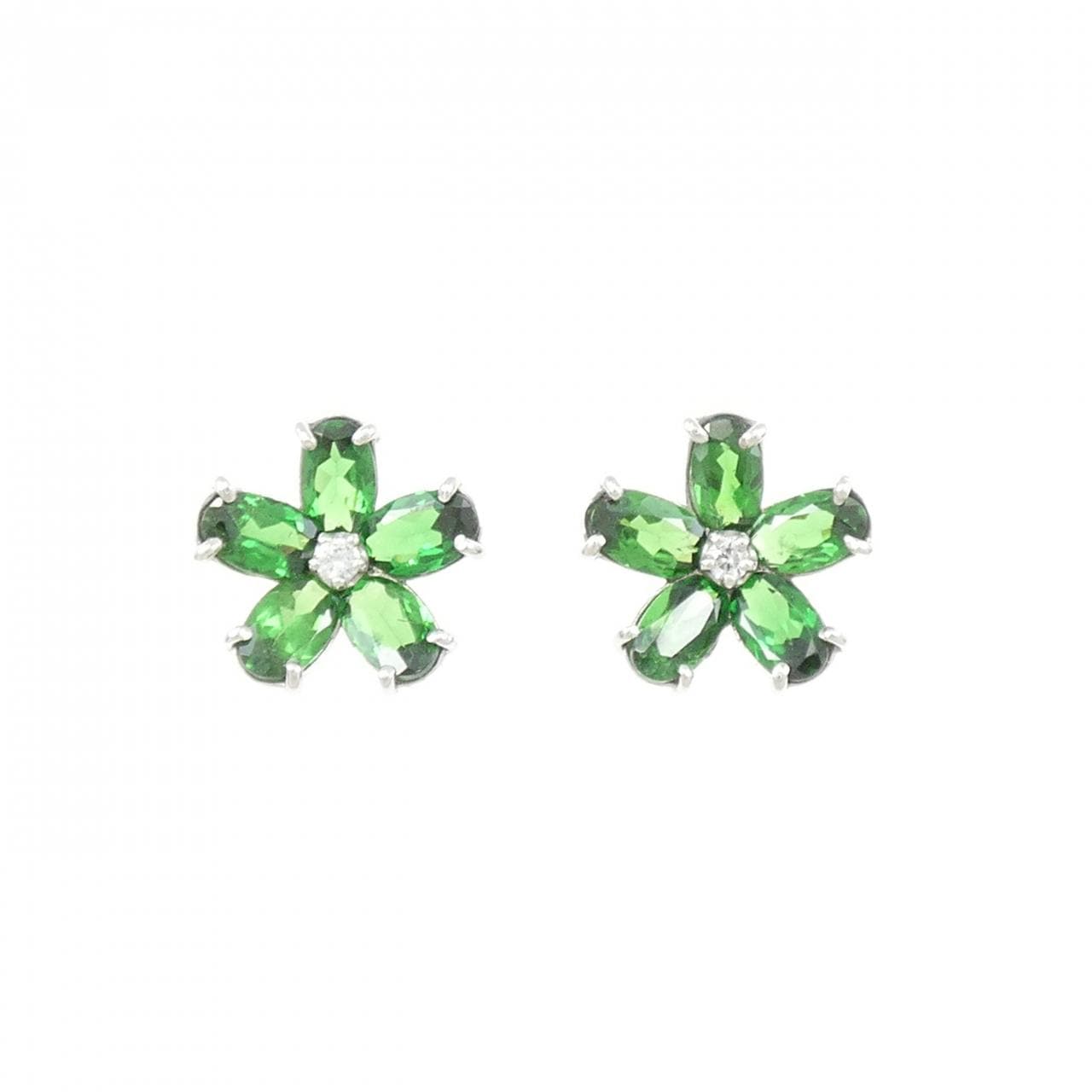 K18WG フラワー グリーンガーネット ピアス 2.00CT
