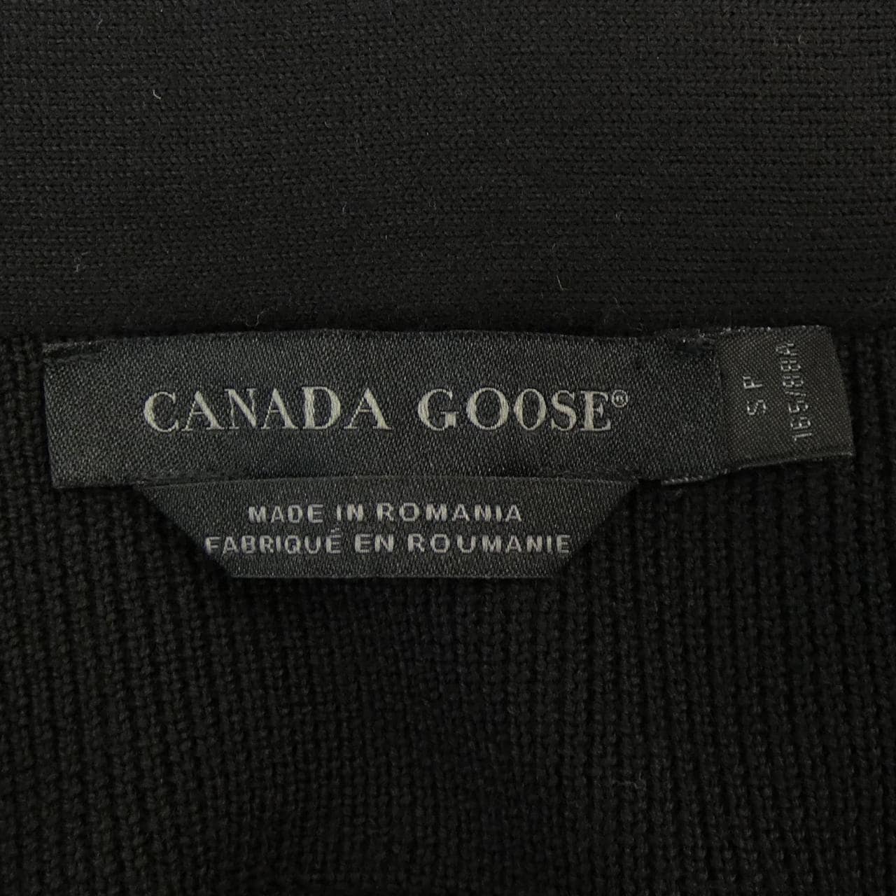 加拿大鹅CANADA GOOSE羽绒服