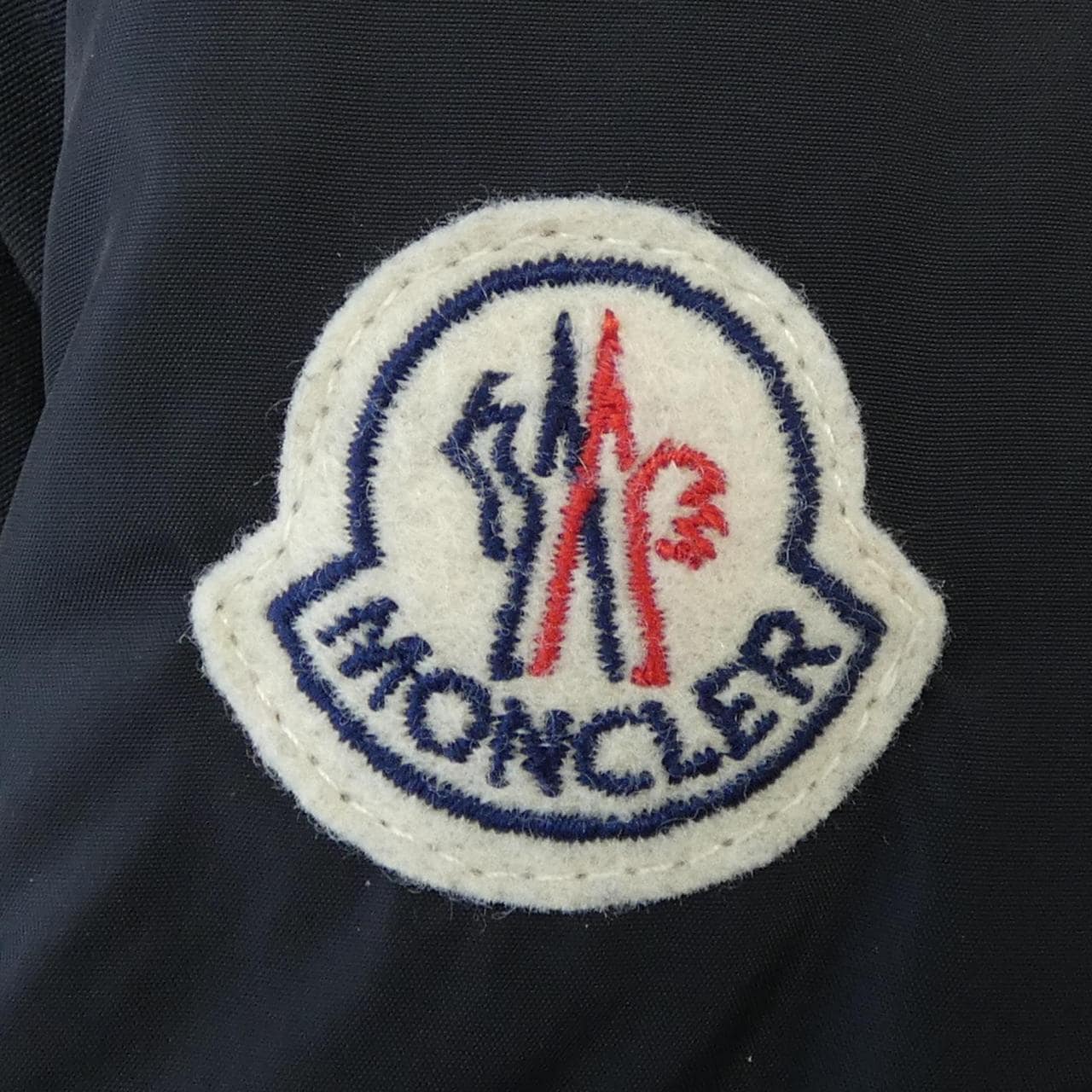モンクレール MONCLER ダウンジャケット