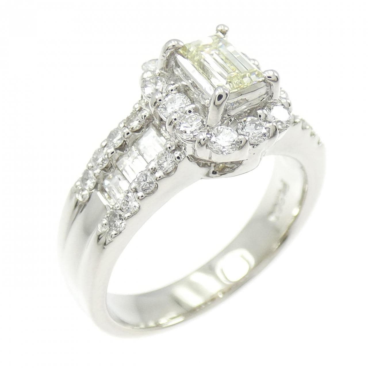 PT900 ダイヤモンド リング 0.329CT