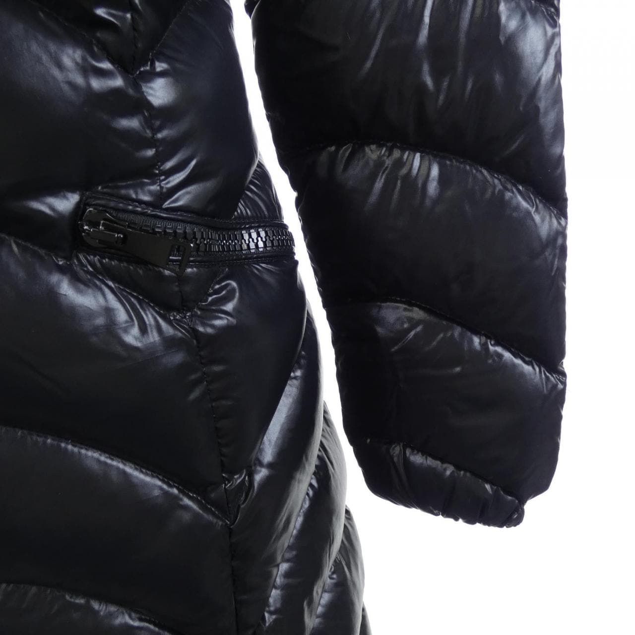 モンクレール MONCLER ALBIZIA ダウンコート