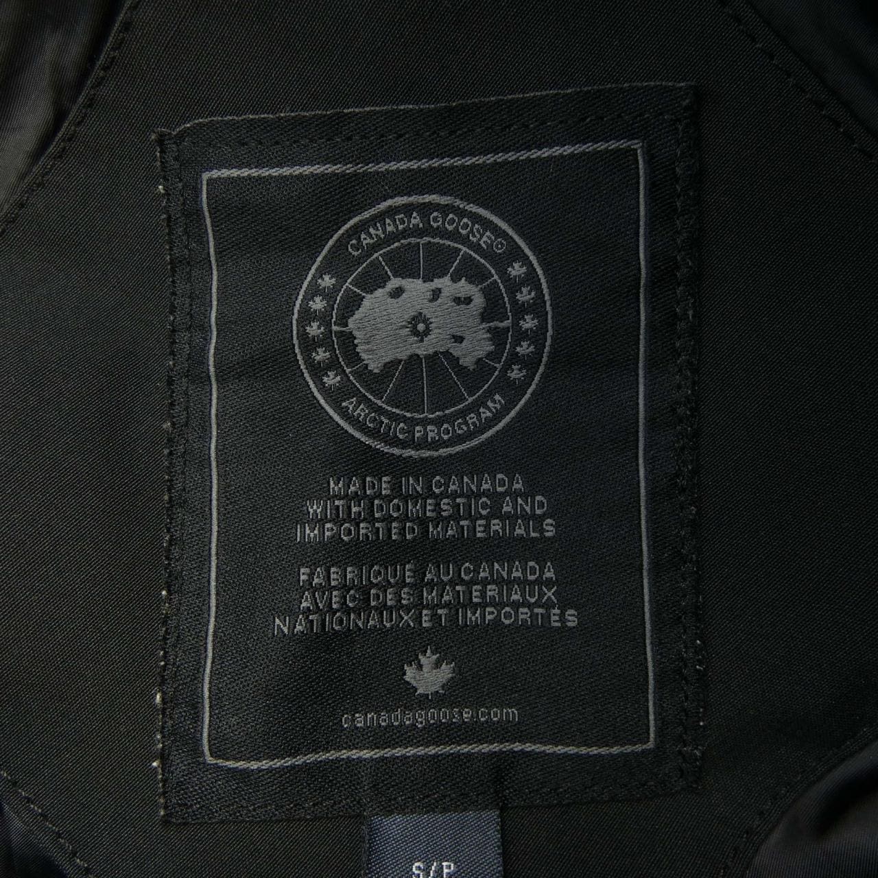 カナダグース CANADA GOOSE ダウンジャケット