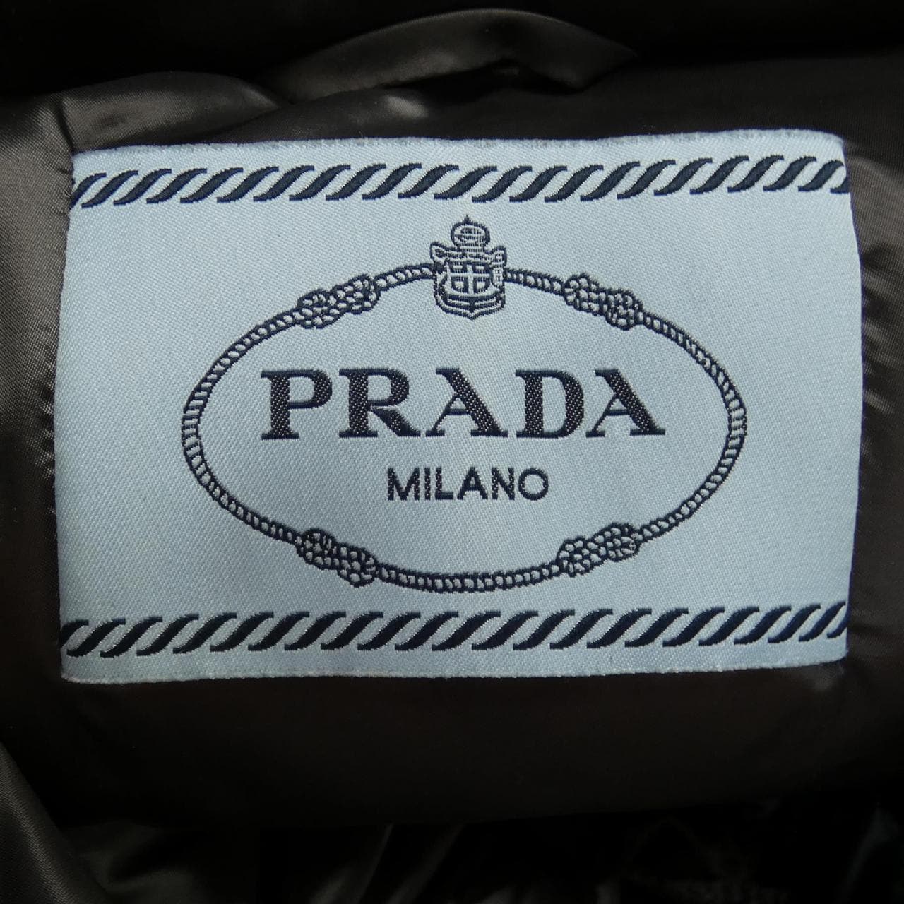 プラダ PRADA ダウンコート