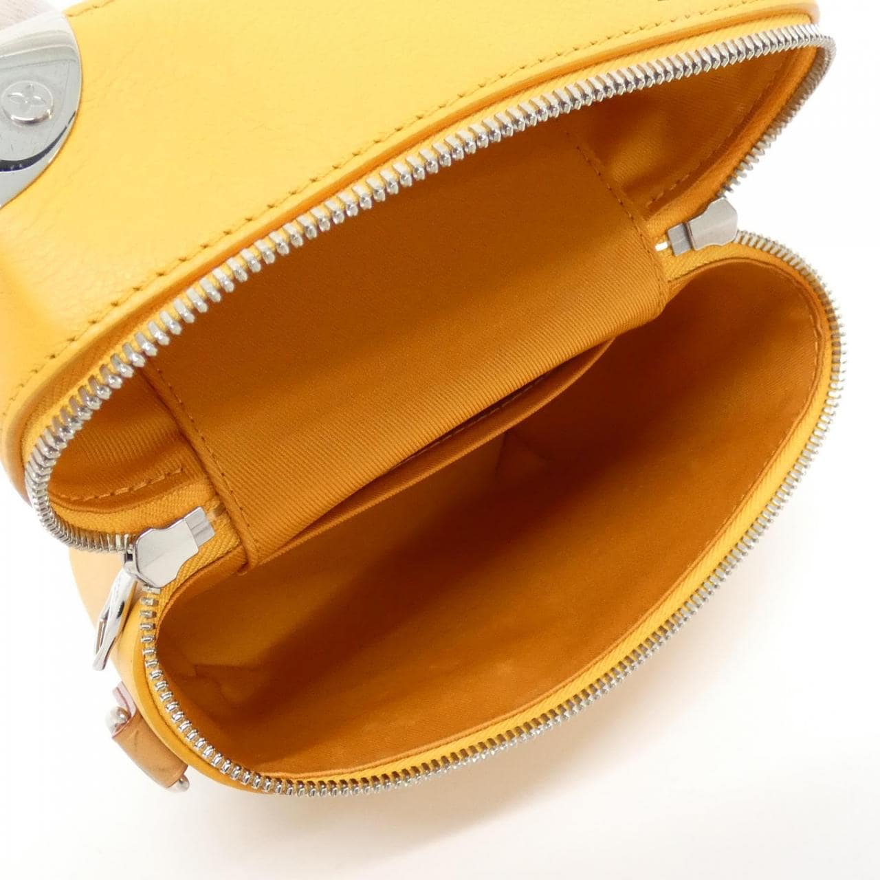 LOUIS VUITTON Vertical Box Trunk M59666 Bag