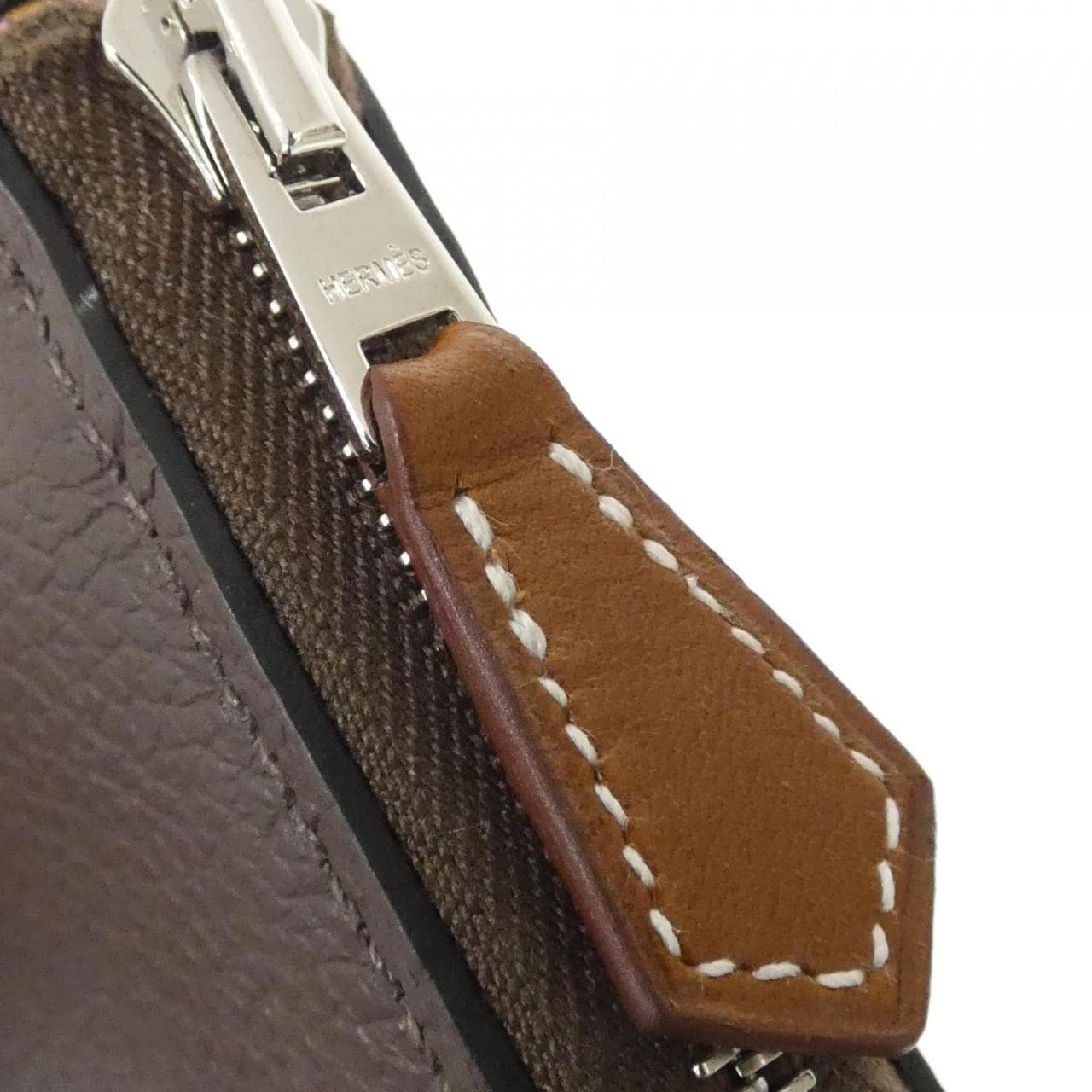 【未使用品】エルメス COLLIER DE CHIENS シルク イン コンパクト 085244CK 財布