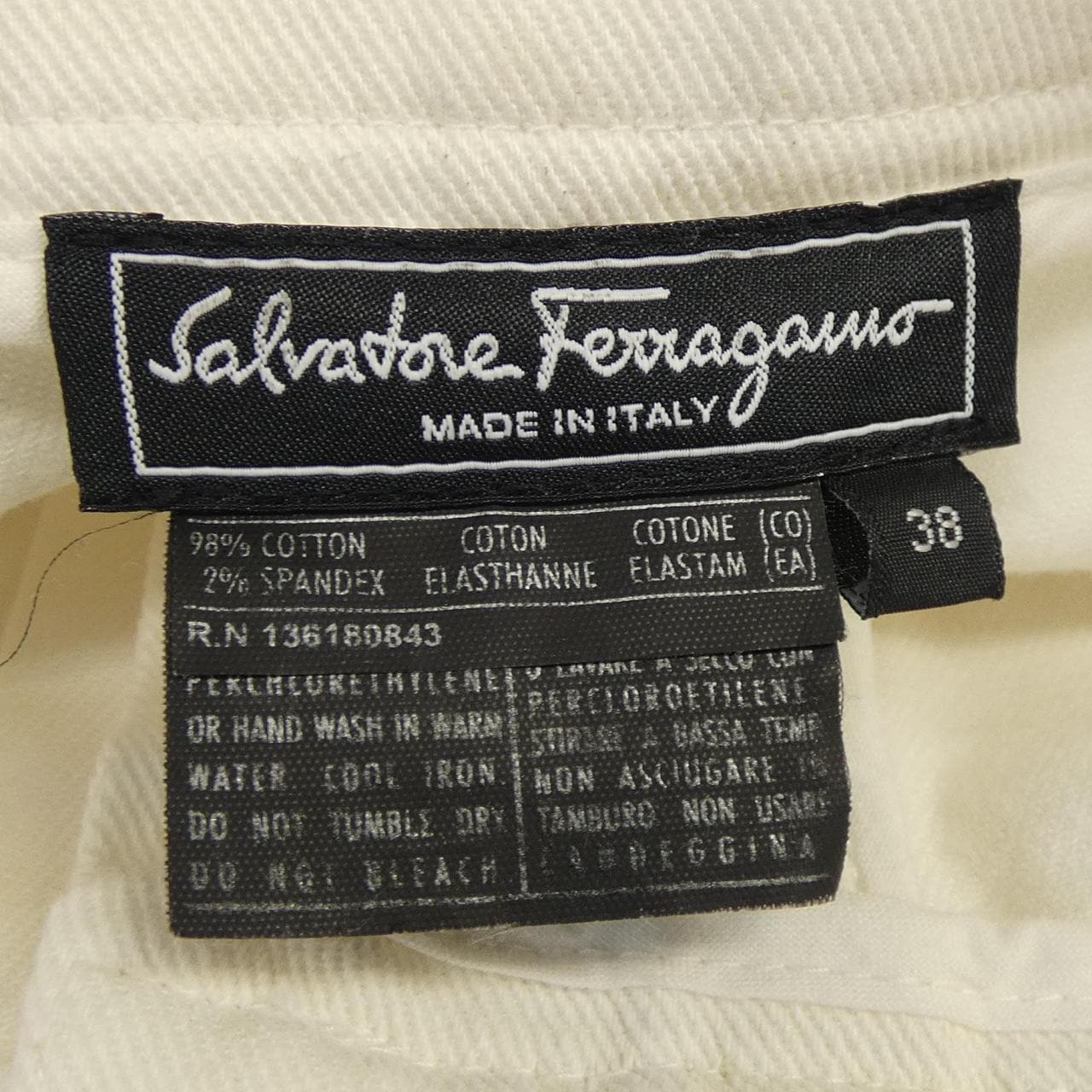サルヴァトーレフェラガモ SALVATORE FERRAGAMO スカート