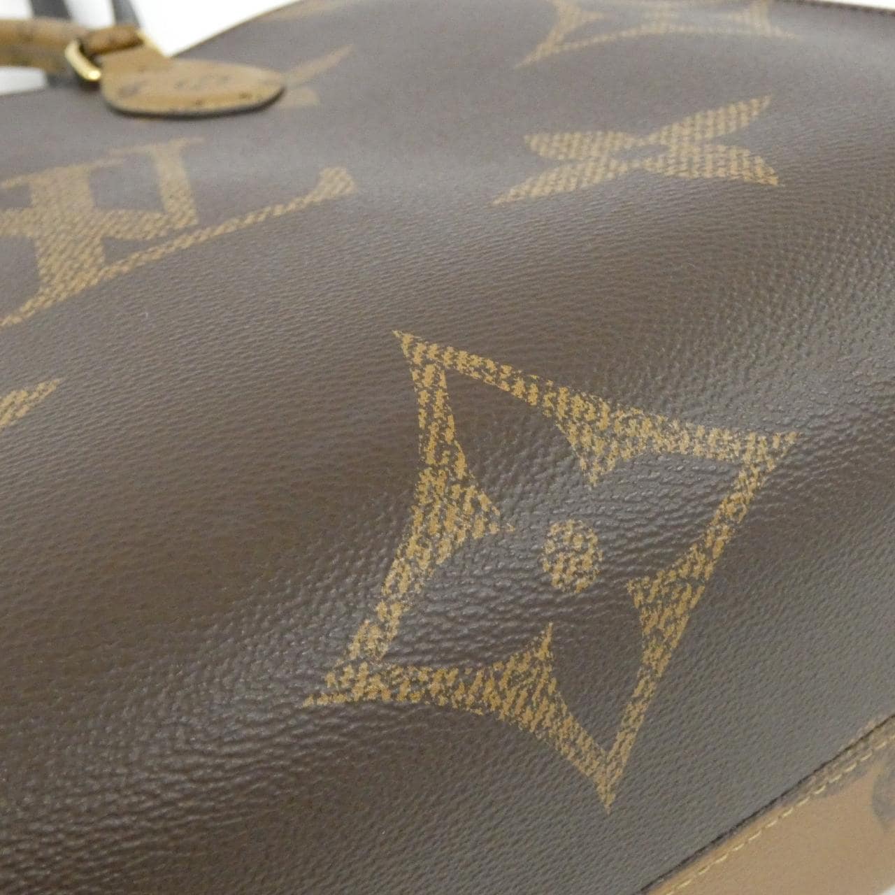 ルイヴィトン モノグラム ジャイアント オンザゴー MM M45321 バッグ