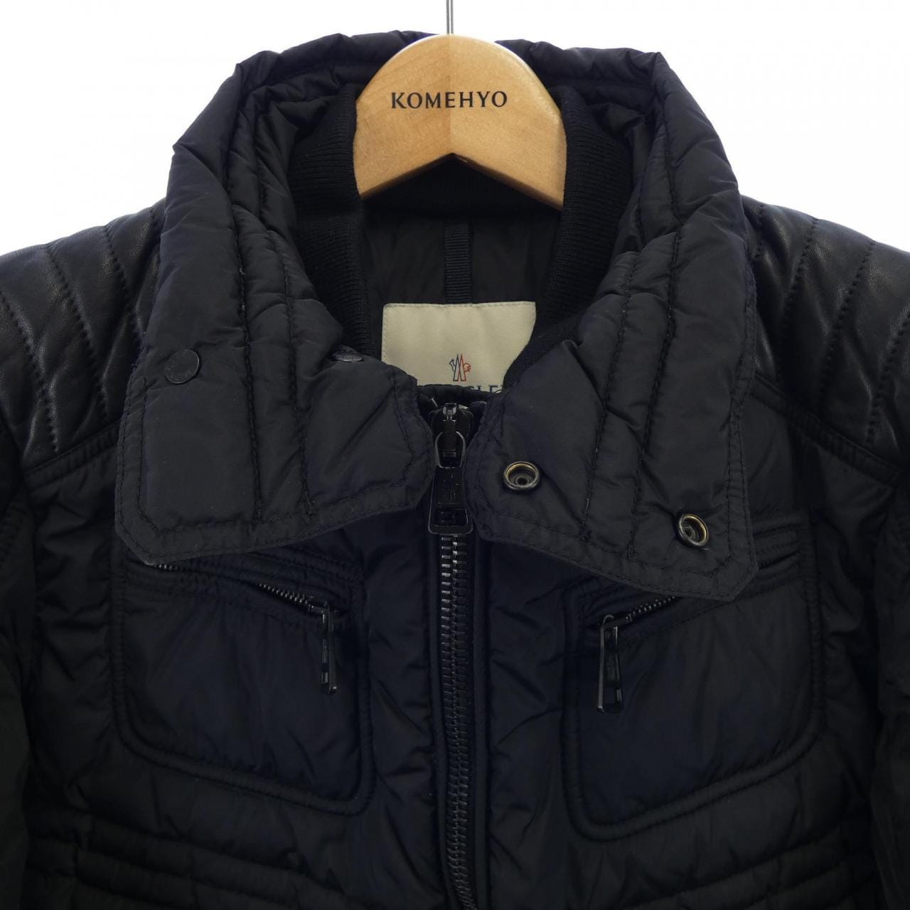 モンクレール MONCLER ダウンジャケット