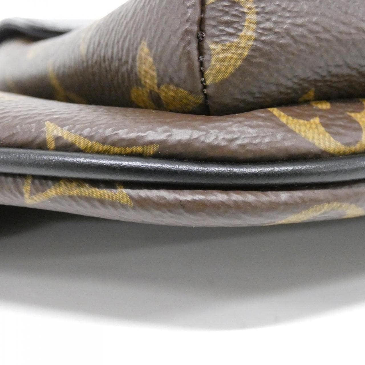 ルイヴィトン モノグラム マカサー クリストファー バムバッグ M45337 ショルダーバッグ