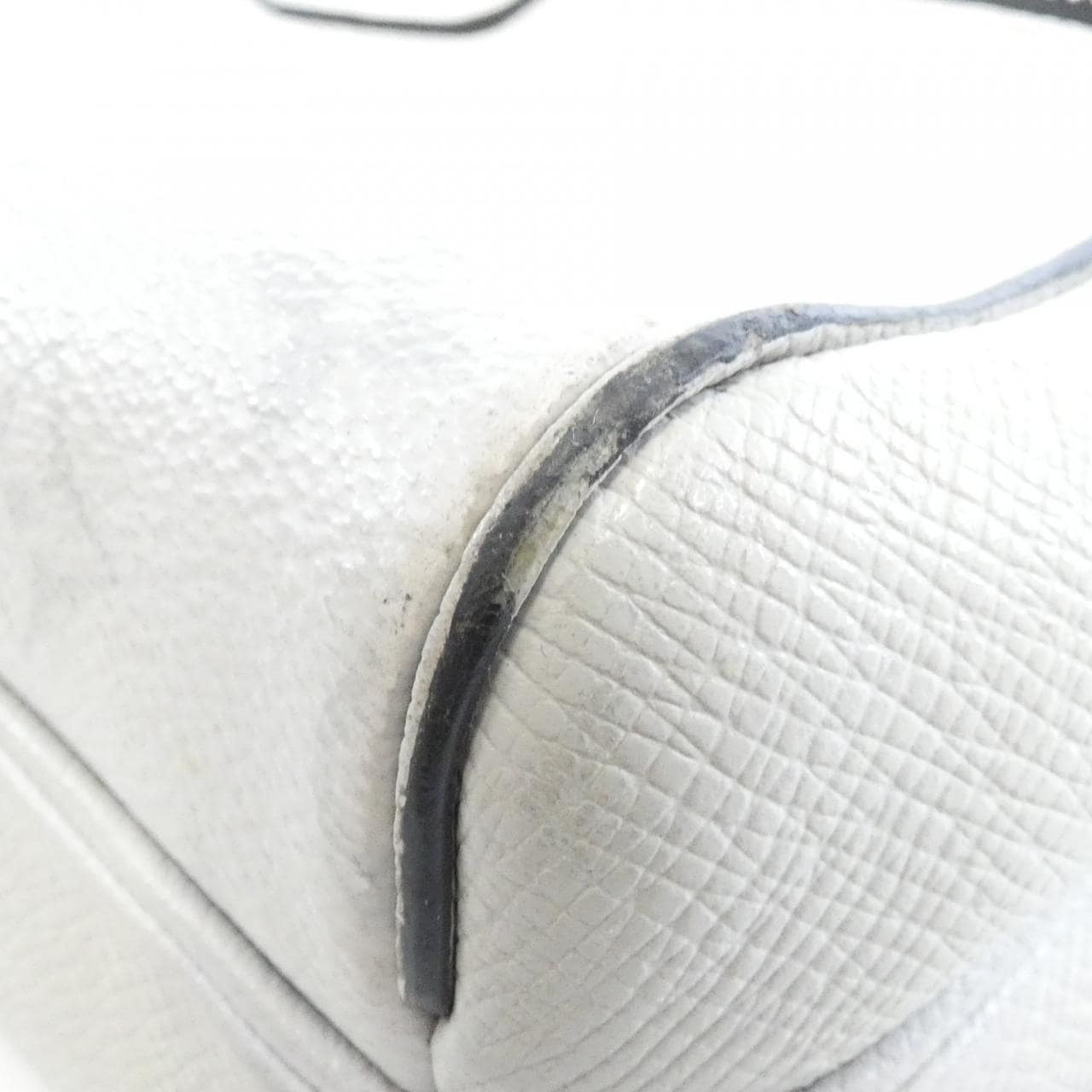 ルイヴィトン タイガ ラマ アウトドア メッセンジャー PM M30243 ショルダーバッグ