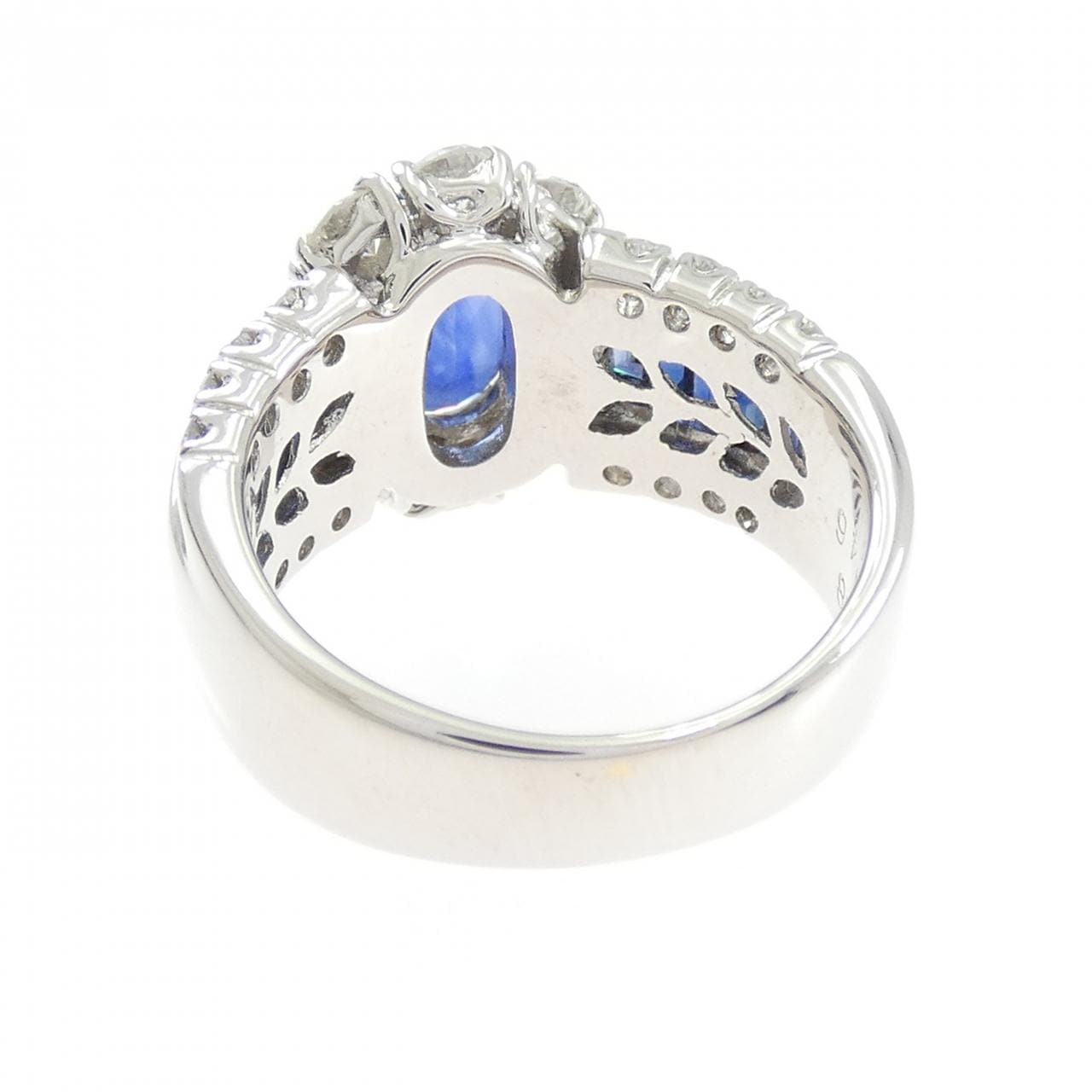 K18WG サファイヤ リング 2.44CT