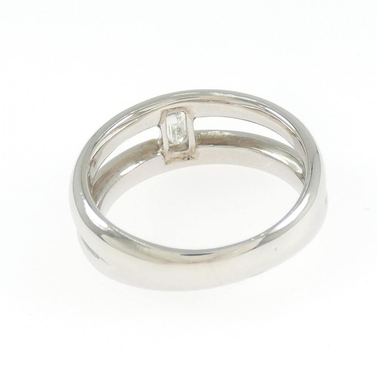 PT900 Diamond ring 0.28CT