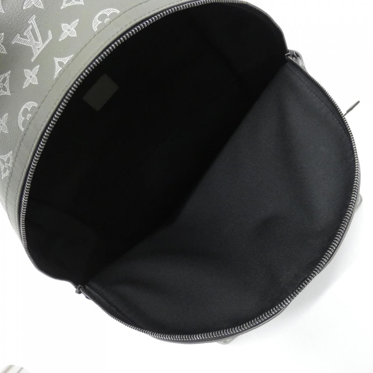 ルイヴィトン モノグラム シャドウ ディスカバリー バックパック PM M12463 リュックサック