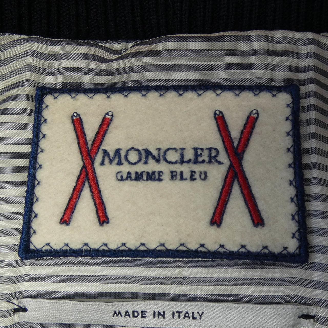 モンクレールガムブルー MONCLER GAMMEBLEU 23914035100 ダウンジャケット