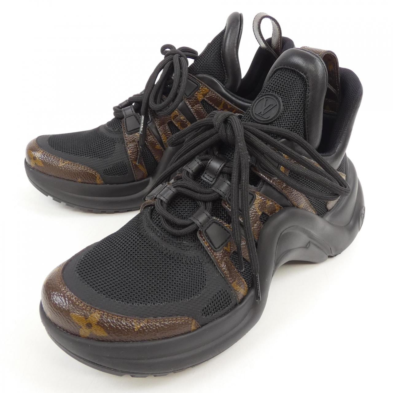 ルイヴィトン LOUIS VUITTON パテントモノグラムキャンバス アークライトライン スニーカー