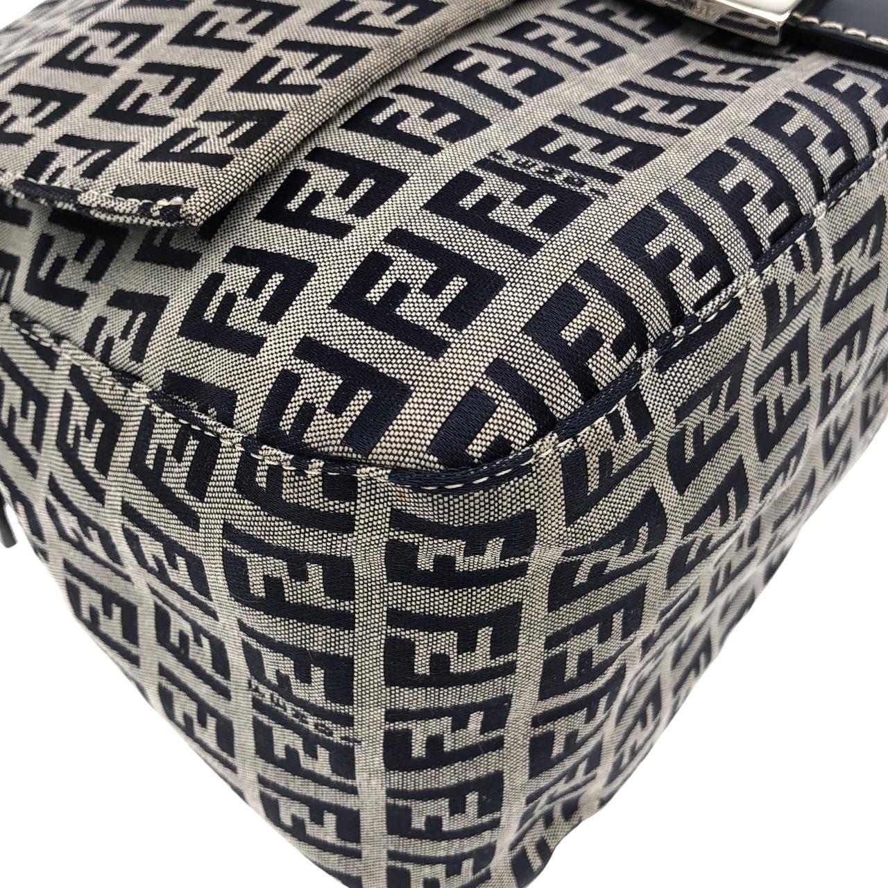 【ヴィンテージ】フェンディ マンマ バゲット 26325 ショルダーバッグ