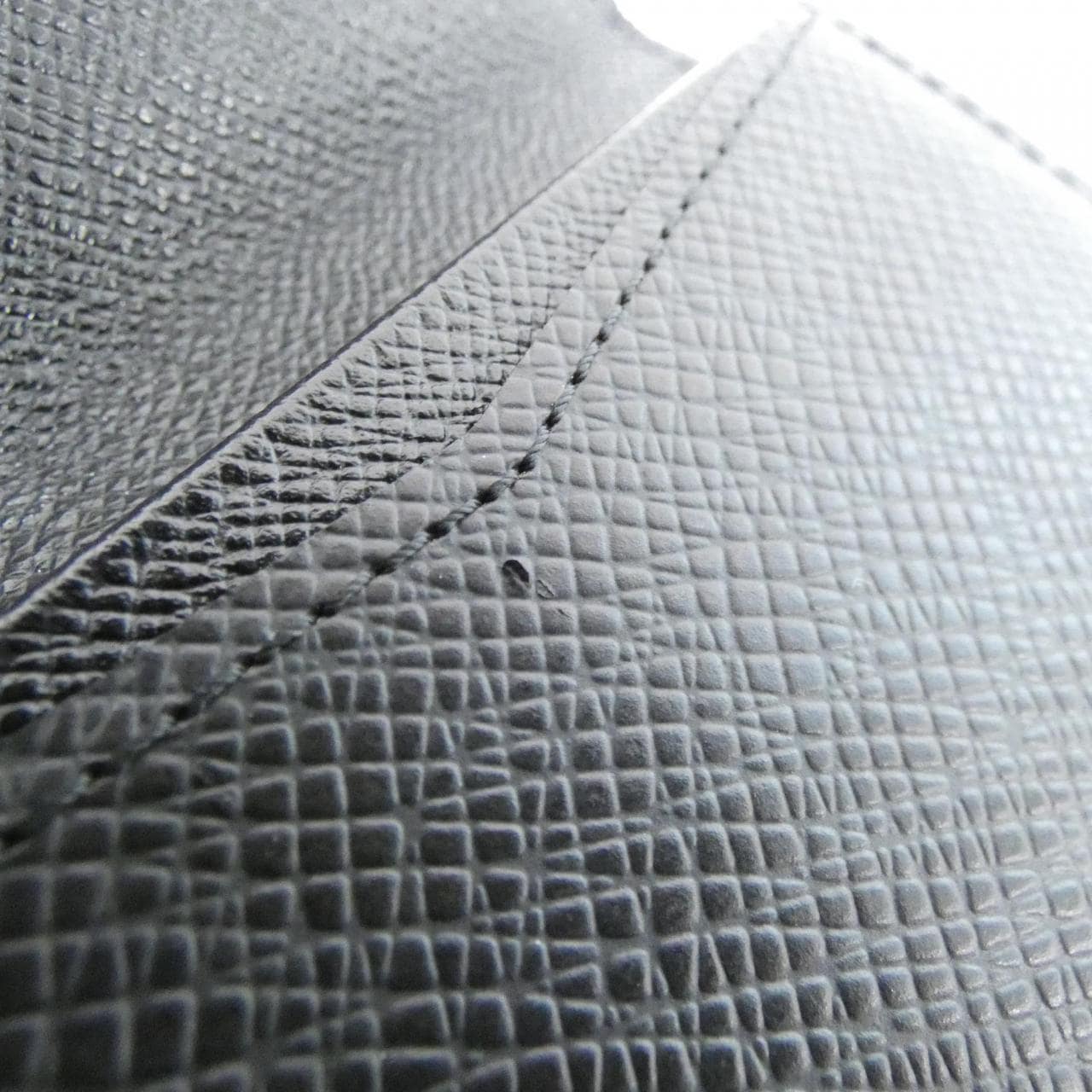 ルイヴィトン タイガ アンヴェロップ カルト ドゥ ヴィジット M30922 カードケース