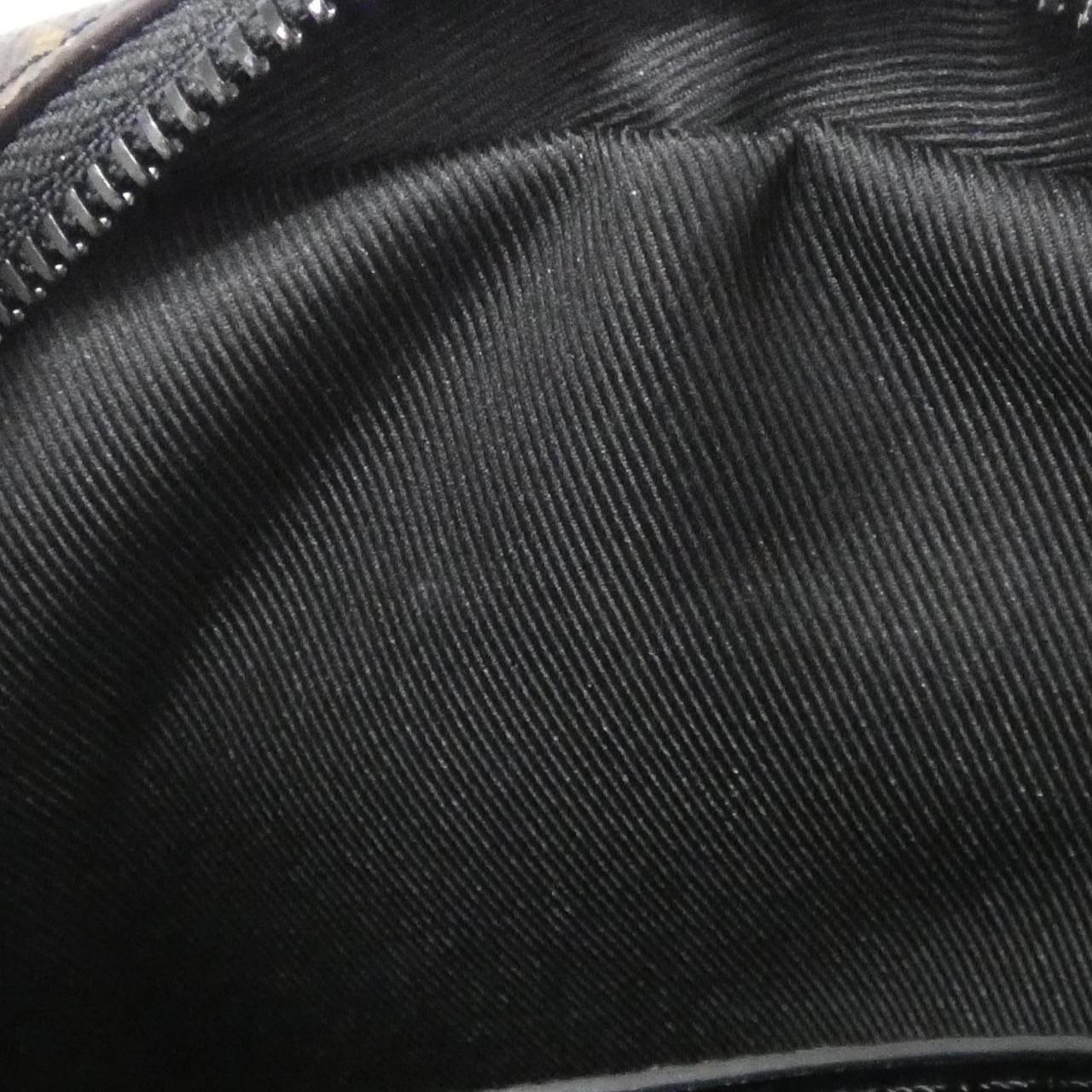 ルイヴィトン モノグラム マカサー クリストファー ウエアラブル ウォレット M69404 ショルダーバッグ