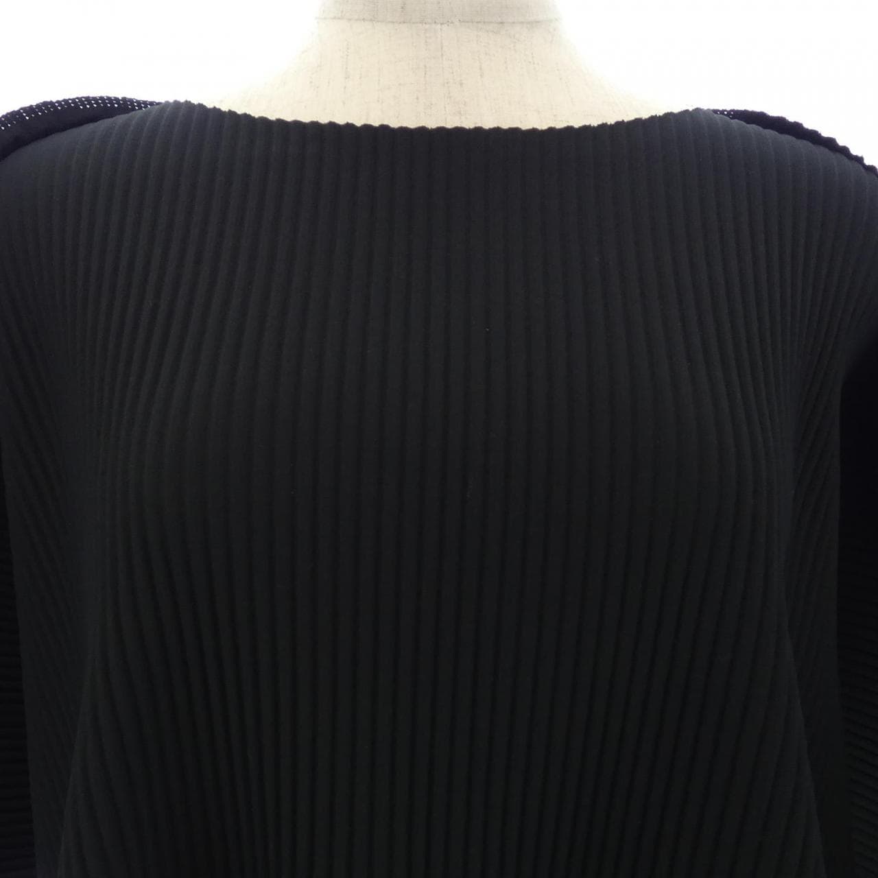 ミーイッセイミヤケ me ISSEY MIYAKE MI54KK491 トップス