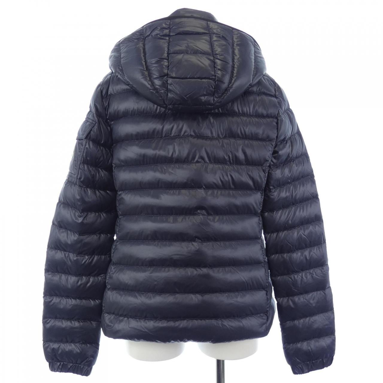 モンクレール MONCLER ダウンジャケット