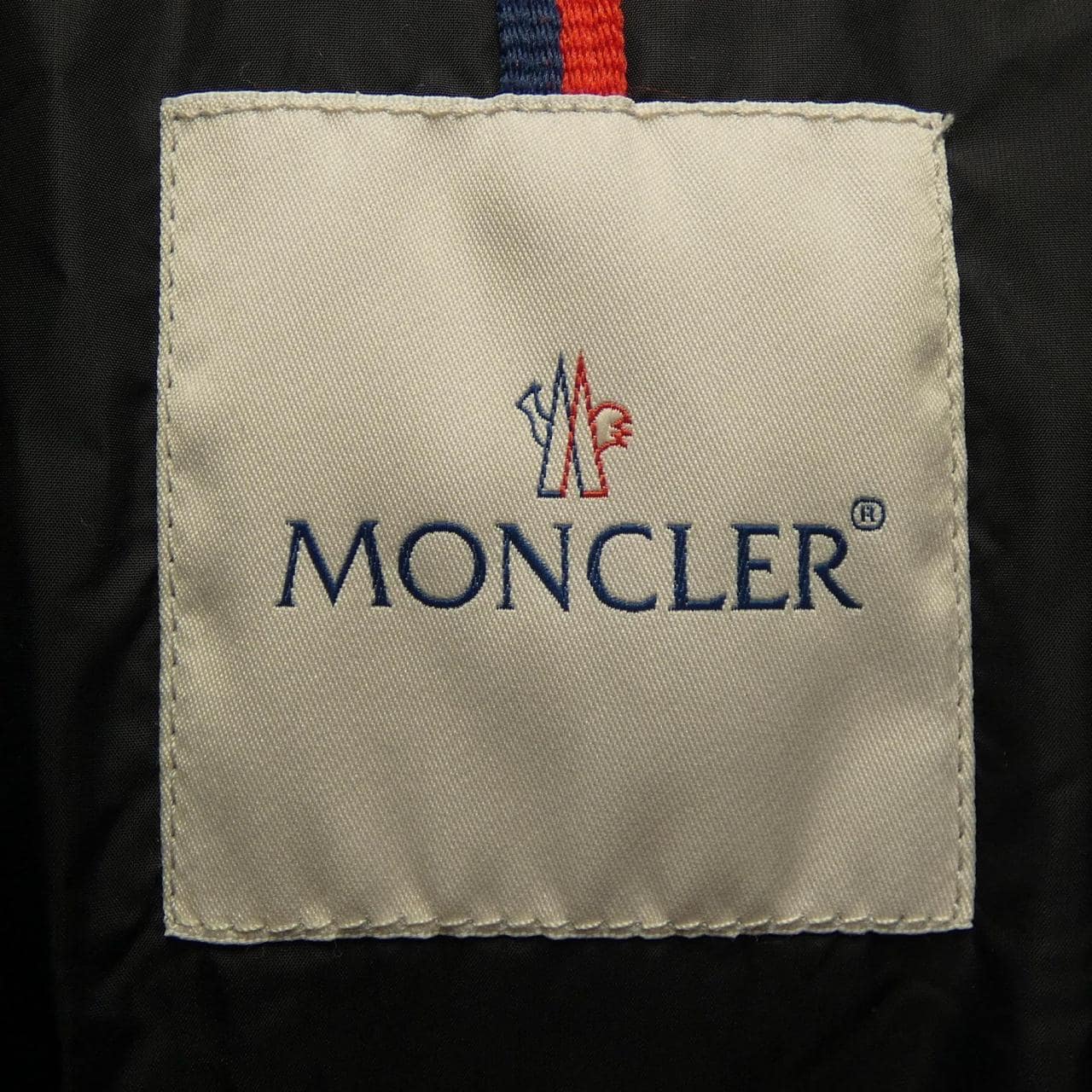 モンクレール MONCLER ダウンジャケット