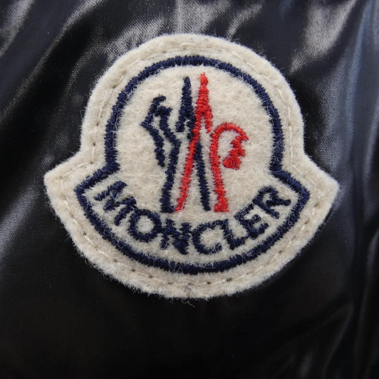 モンクレール MONCLER ダウンジャケット