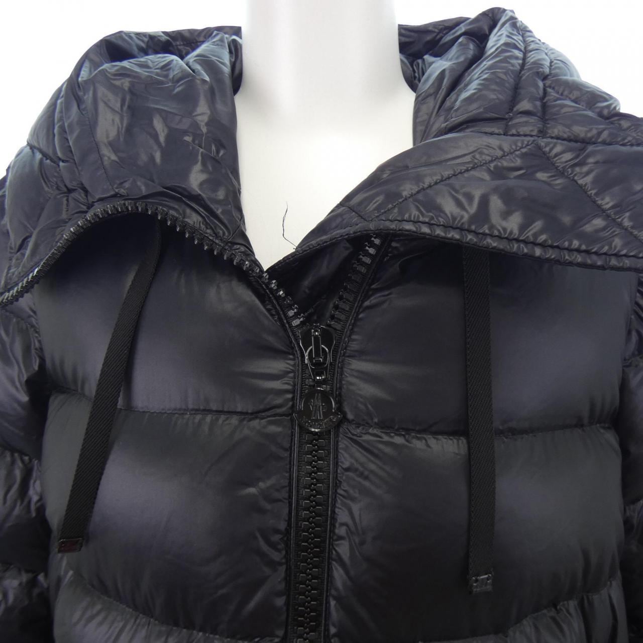モンクレール MONCLER ダウンジャケット