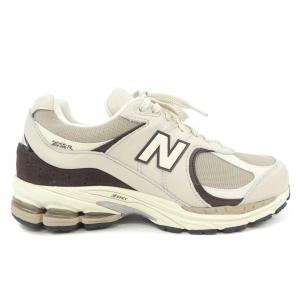 ニューバランス NEW BALANCE M2002RXV スニーカー