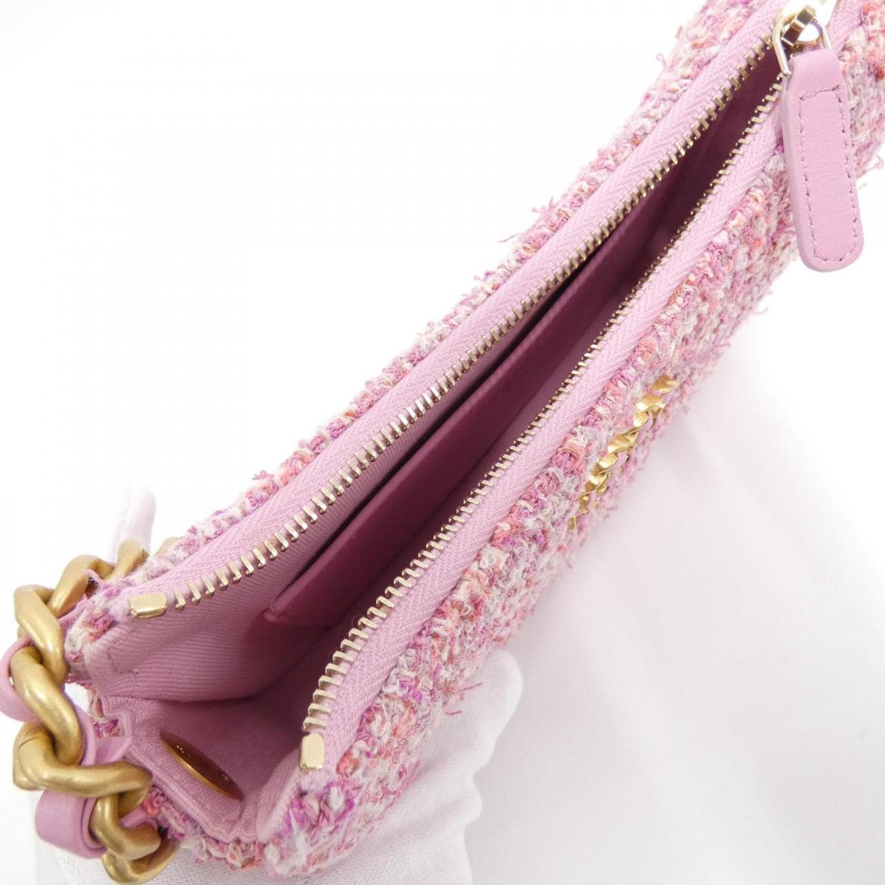 CHANEL CHANEL 19 Line AP3763 Chain Clutch
