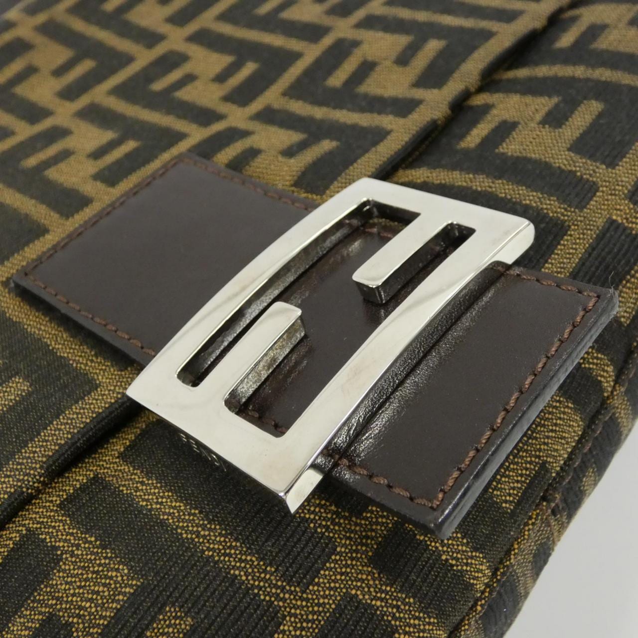 [vintage] FENDI Mamma Baguette 26325 單肩包