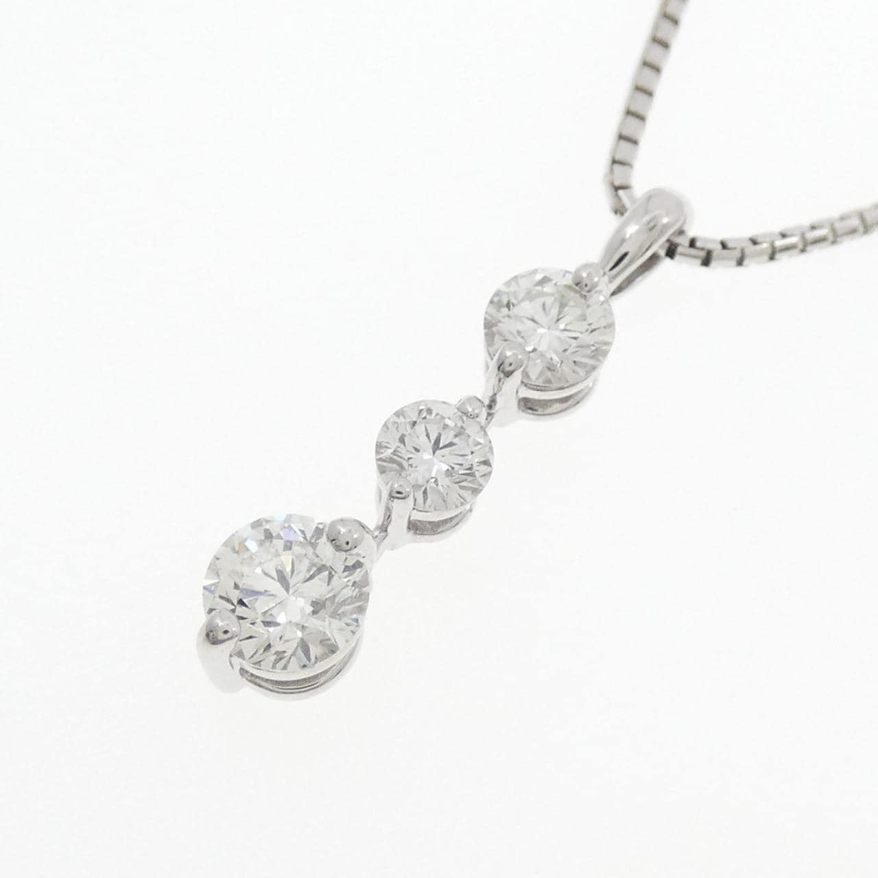 ミキモト スリーストーン ネックレス 0.80CT