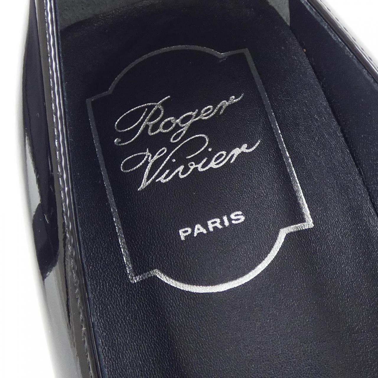 ロジェヴィヴィエ ROGER VIVIER パンプス