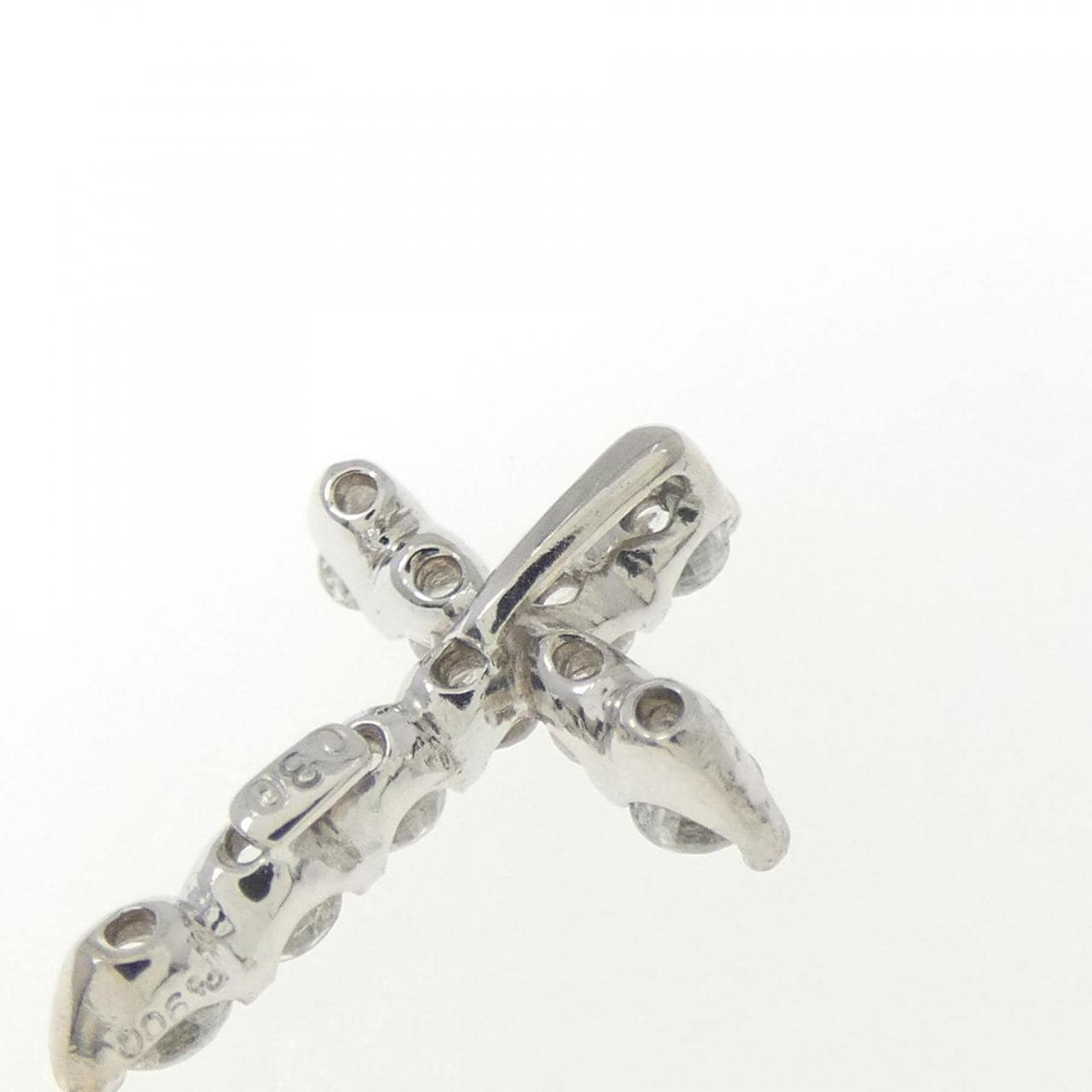 PT900 クロス ダイヤモンド ペンダント 0.30CT