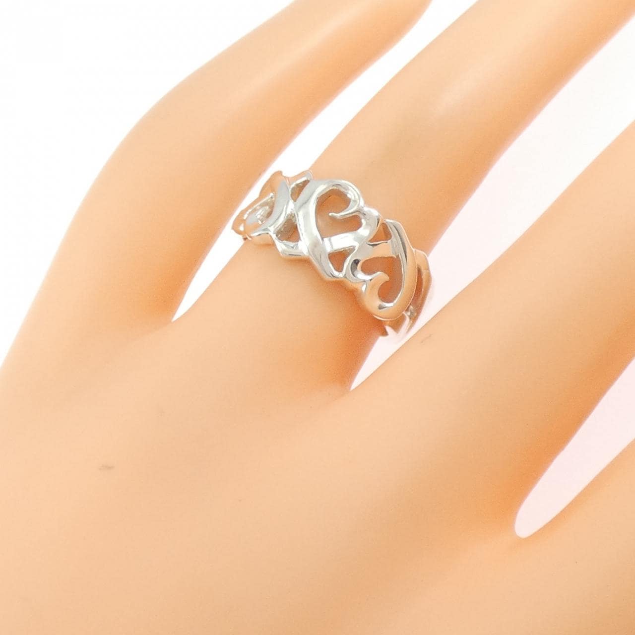 ティファニー トリプルラビングハート リング