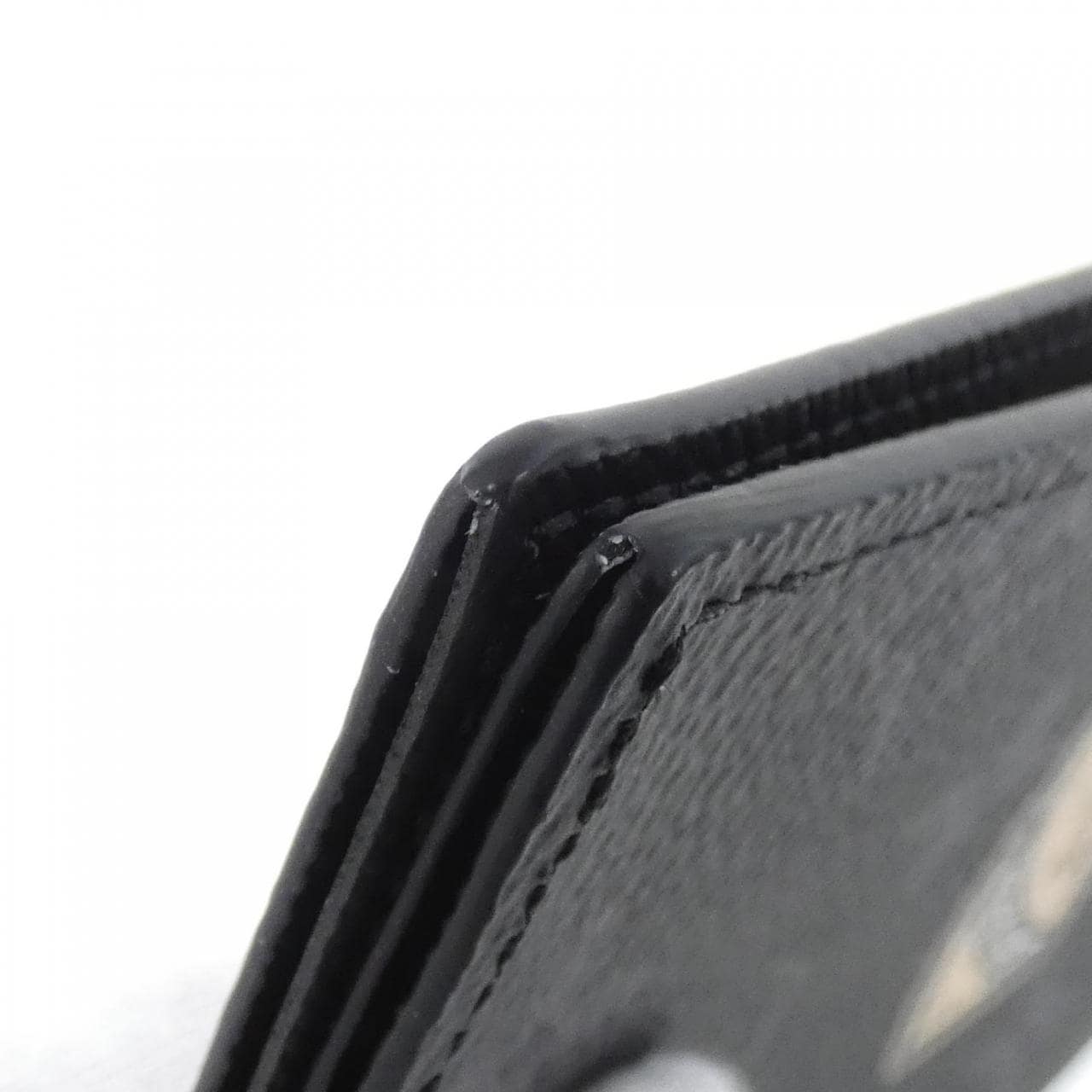 ルイヴィトン モン モノグラム エクリプス パスポートカバー クーヴェルテュール パスポール P01956 パスポートカバー