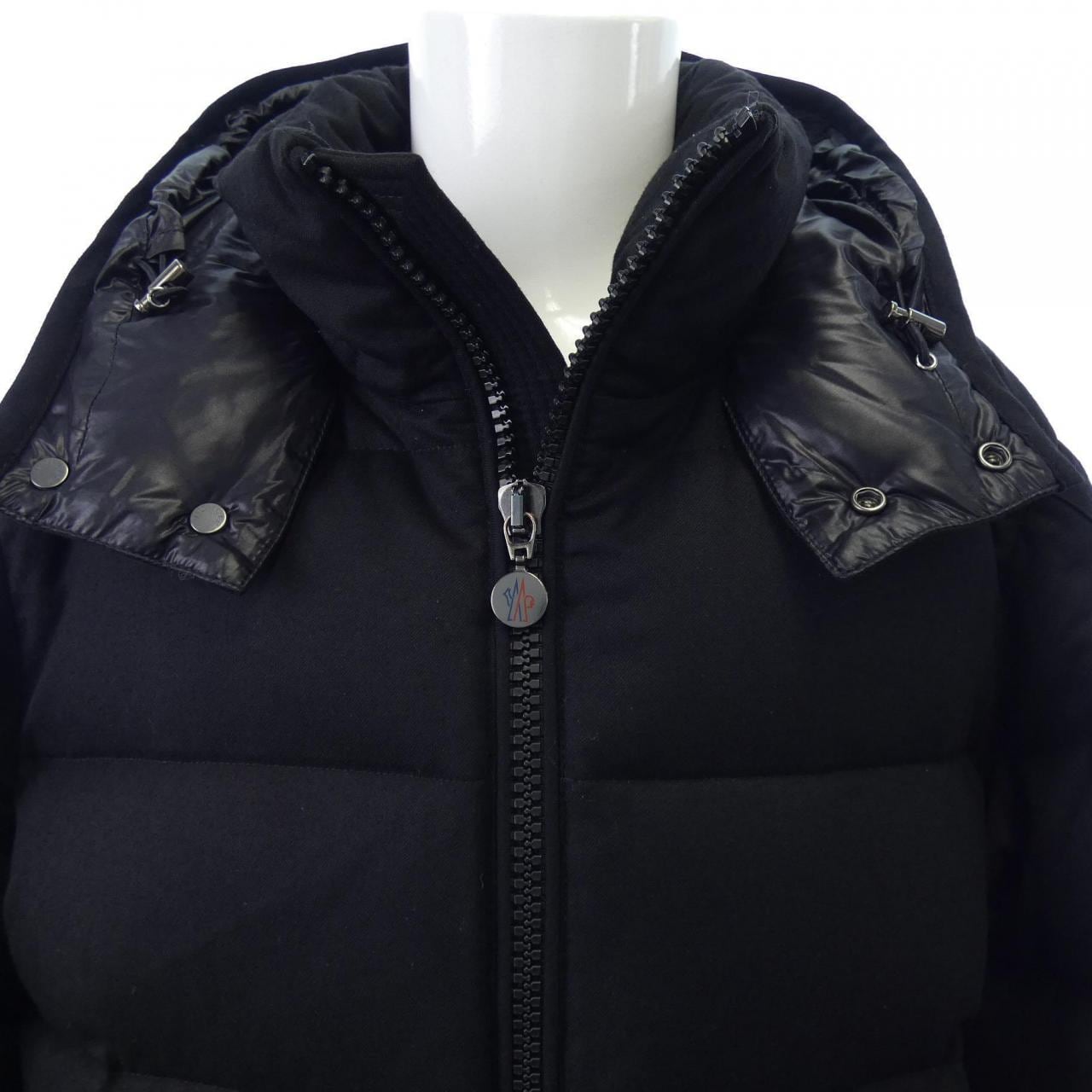 モンクレール MONCLER ダウンジャケット