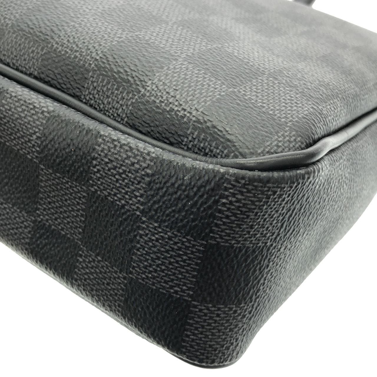 ルイヴィトン ダミエ グラフィット ポルト ドキュマン ヴォワヤージュ PM N41478 バッグ