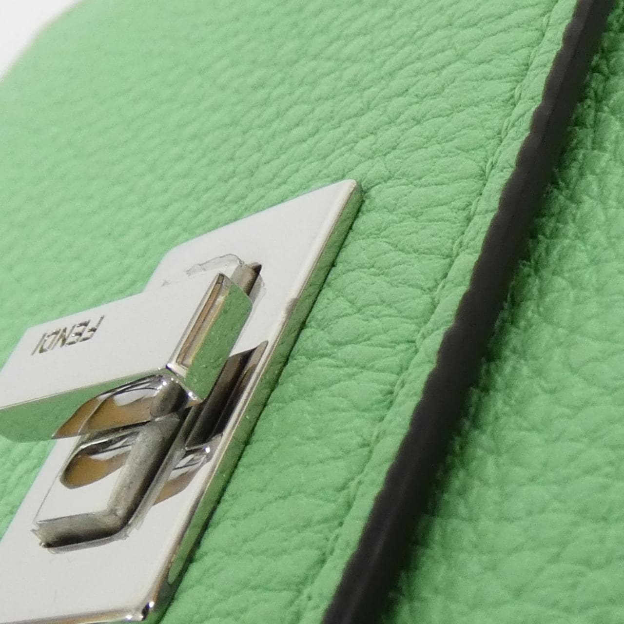 フェンディ SELLERIA ピーカブー 8M0438 A91B 財布