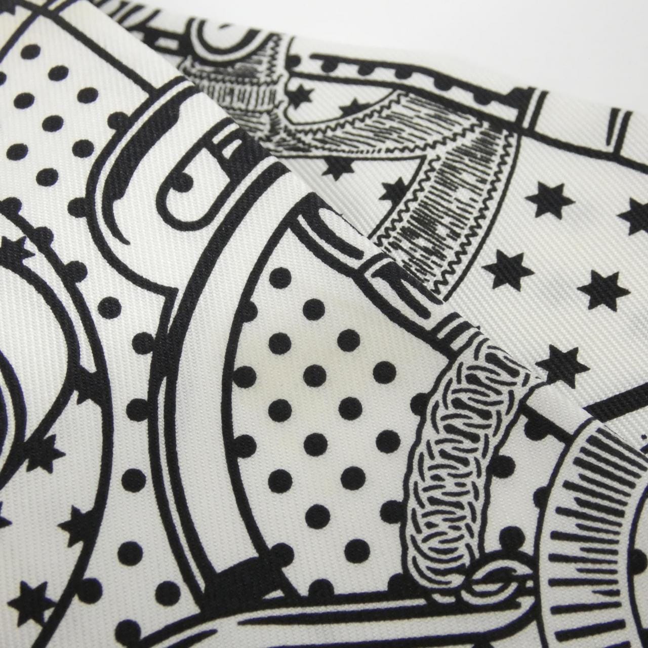 エルメス EPERON D'OR ツイリー 062978S スカーフ