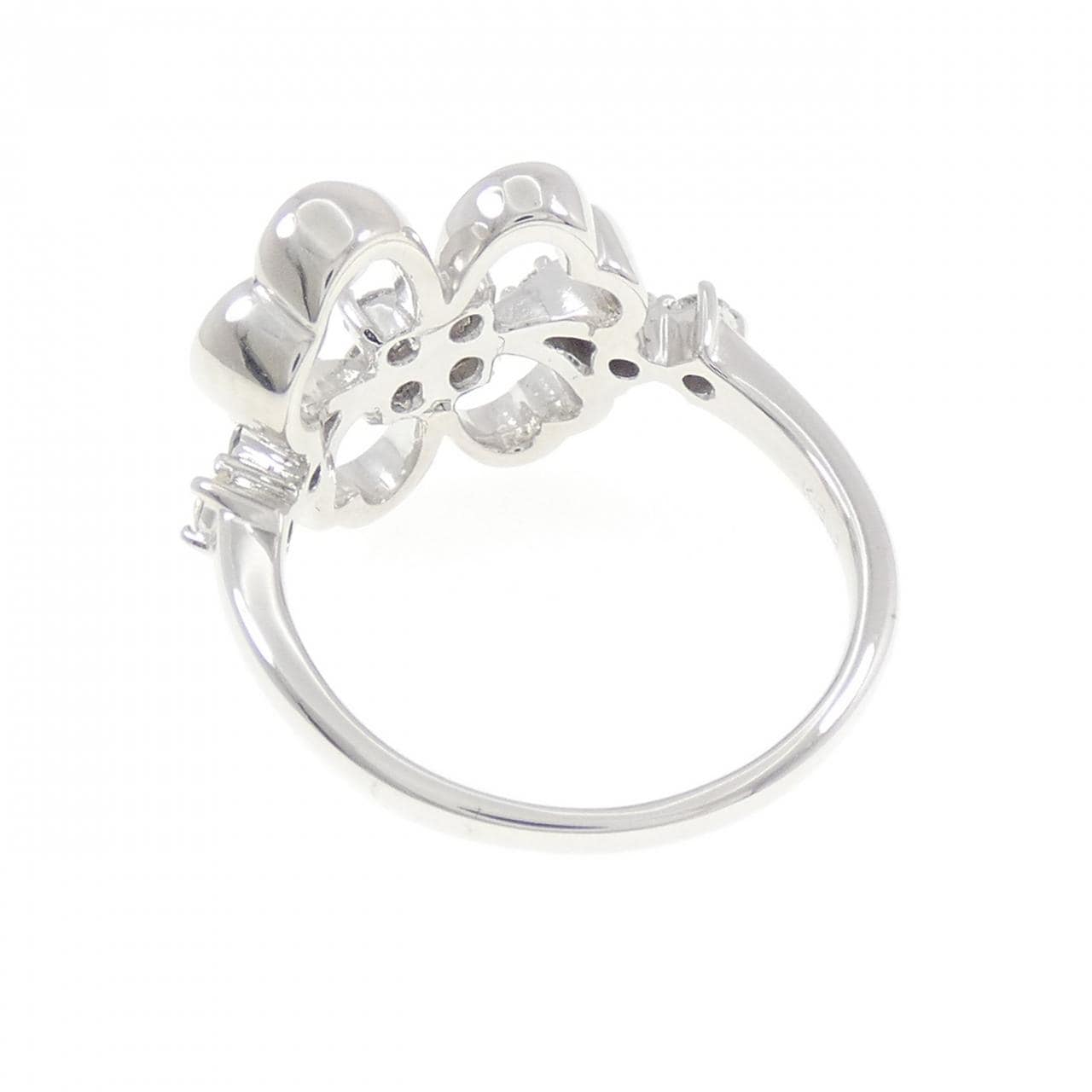 K18WG フラワー ダイヤモンド リング 0.30CT