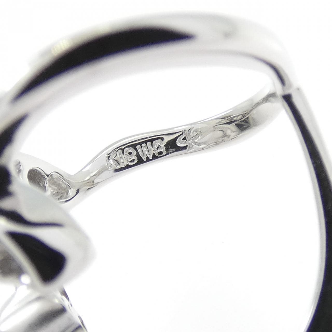 カラッチ フラワー ダイヤモンド リング 0.02CT