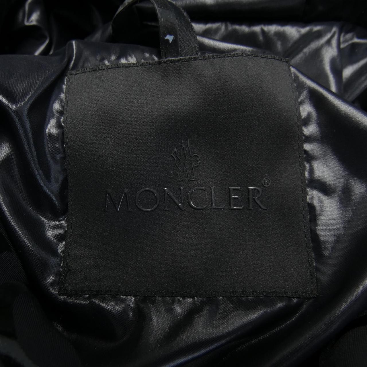 モンクレール MONCLER ダウンジャケット