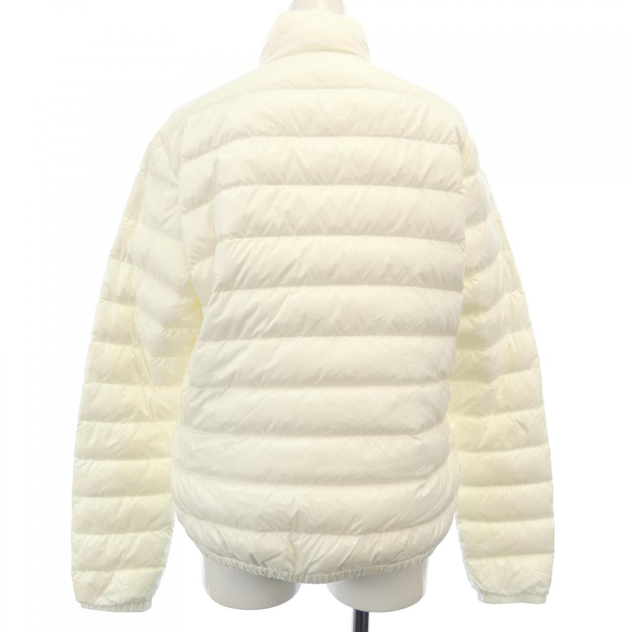 モンクレール MONCLER ダウンジャケット