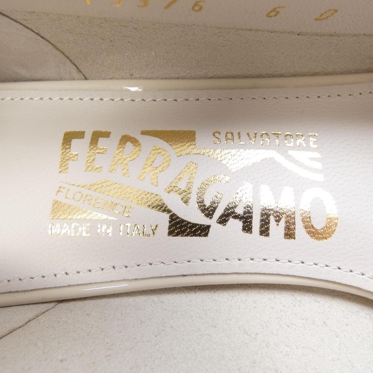 サルヴァトーレフェラガモ SALVATORE FERRAGAMO 15376 パンプス