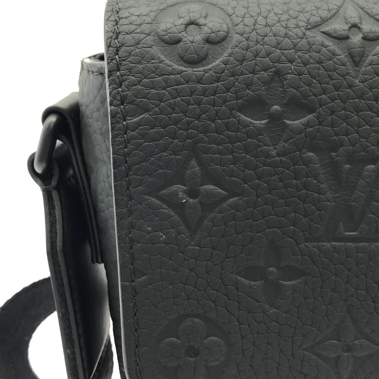 ルイヴィトン トリヨン モノグラム Sケープ メッセンジャー M23741 ショルダーバッグ