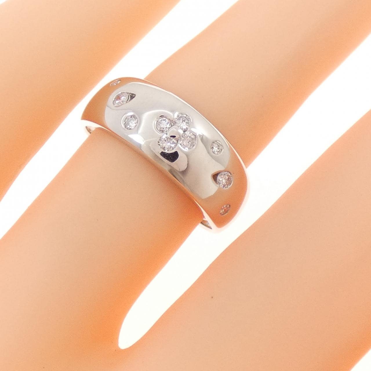 PT900 フラワー ダイヤモンド リング 0.20CT