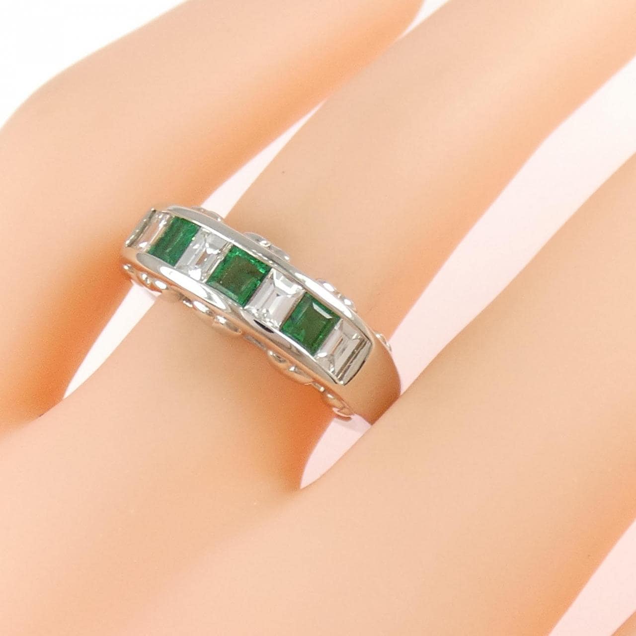 PT900 エメラルド リング 0.45CT