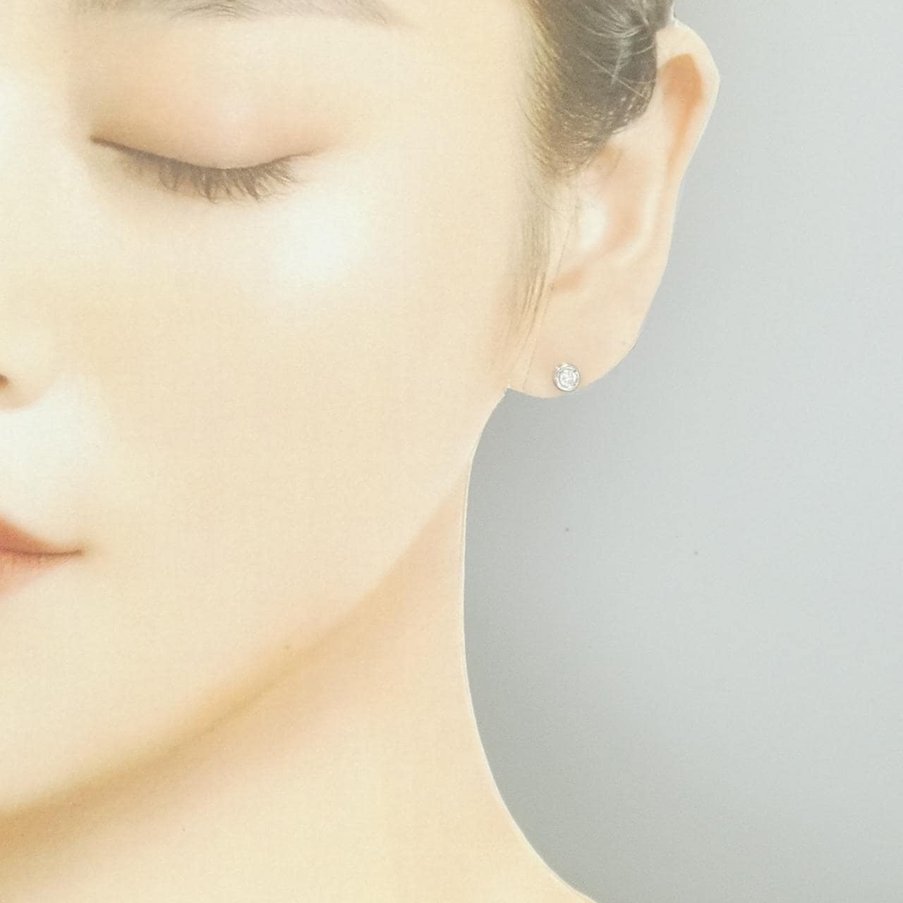 PT900 ソリティア ダイヤモンド ピアス 0.176CT